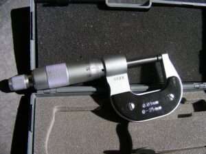 How to Use a Micrometer Screw Gauge